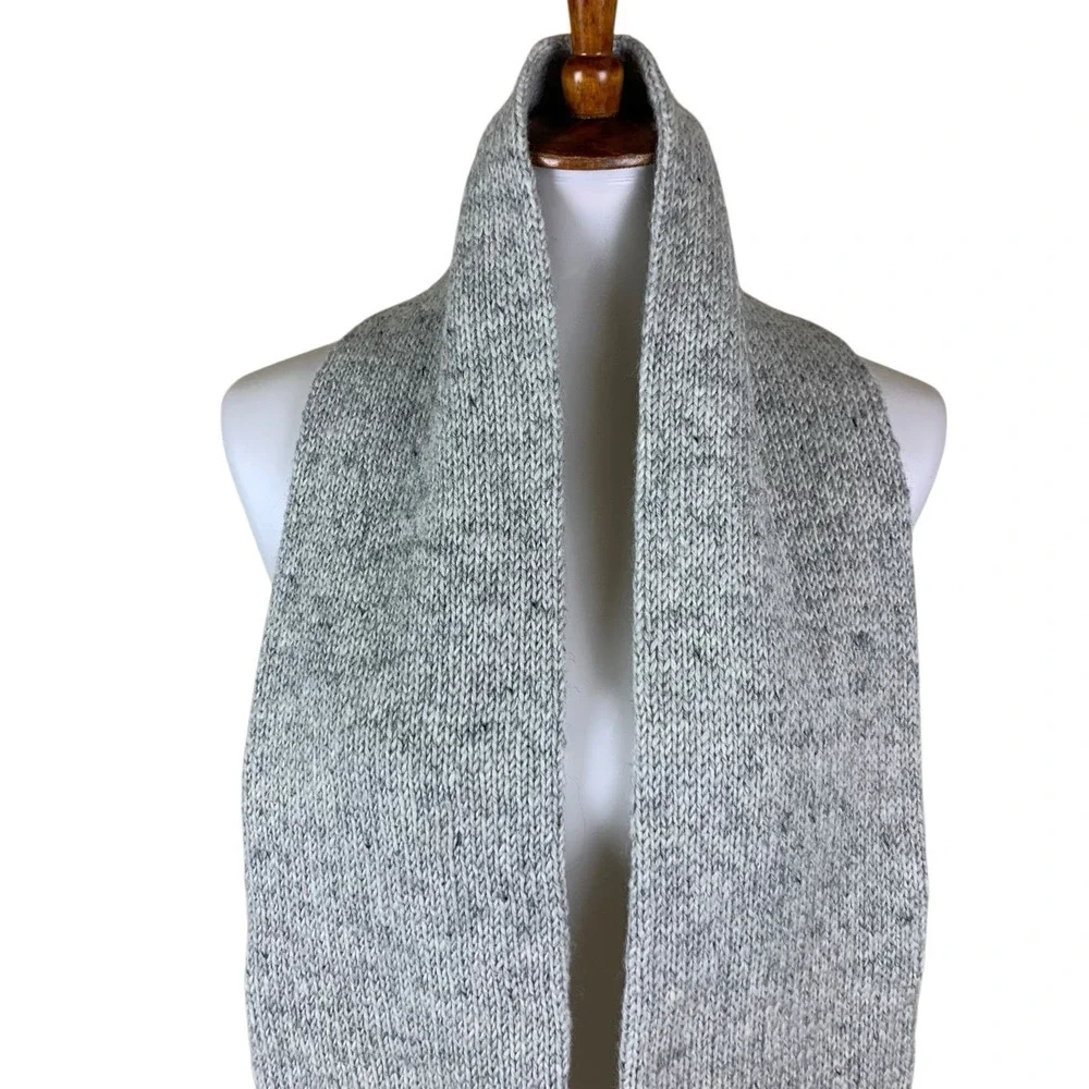 Royal Collection Gray Wool Knit Scarf Floral Embroidered Fringe